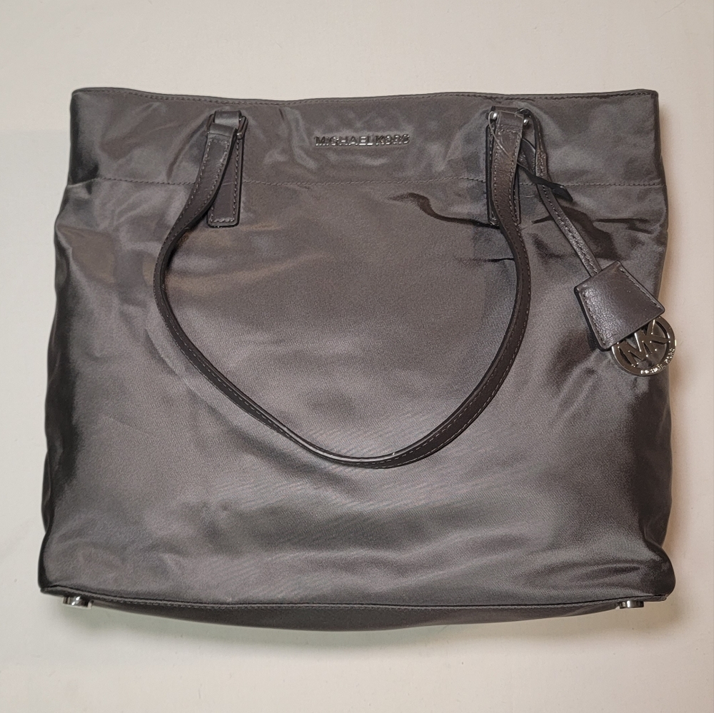 Michael Kors Morgan Large Nylon Tote Bag Graphite